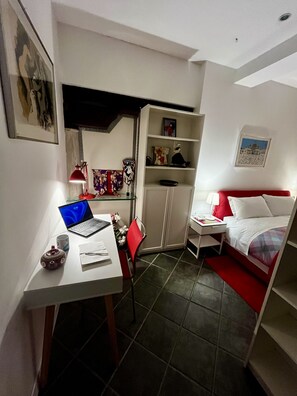 Iron/ironing board, travel cot, free WiFi, bed sheets - AF Apartment holiday apartment (Venezia)
