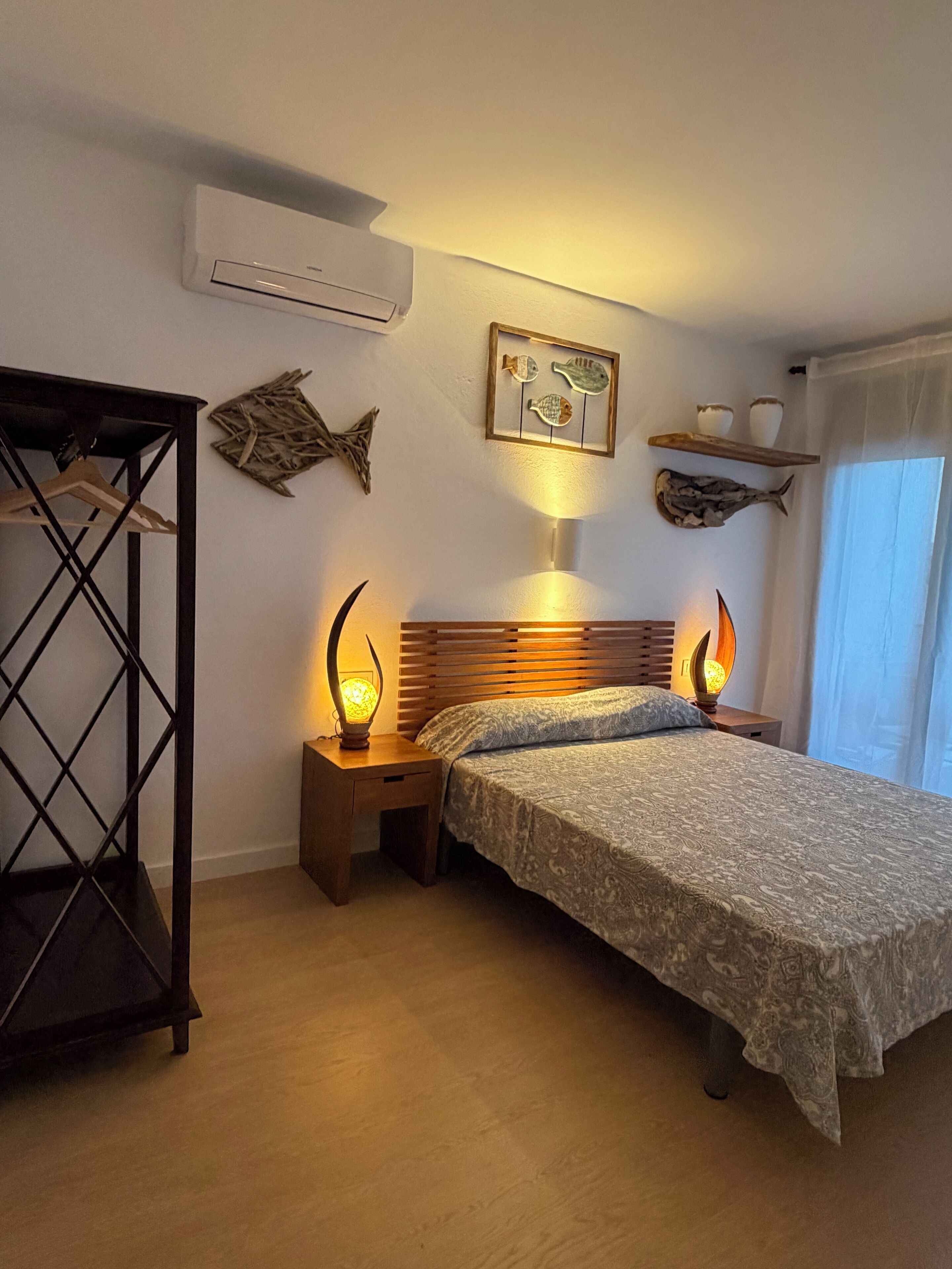 3 dormitorios, tabla de planchar con plancha, wifi gratis y ropa de cama