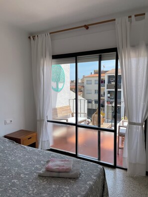 3 chambres, fer et planche Ă repasser, Wi-Fi gratuit, draps fournis