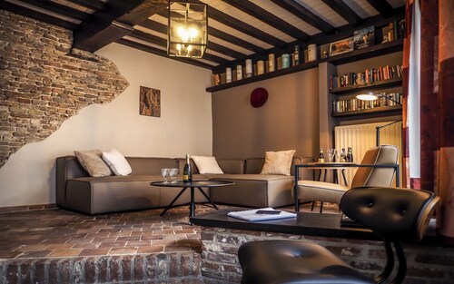 'De Hoedenmaker': Cosy 17th century Flemish House in historical centre of Bruges