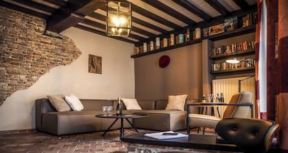 'De Hoedenmaker': Cosy 17th century Flemish House in historical centre of Bruges