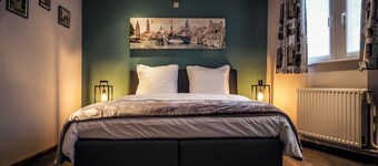 'De Hoedenmaker': Cosy 17th century Flemish House in historical centre of Bruges