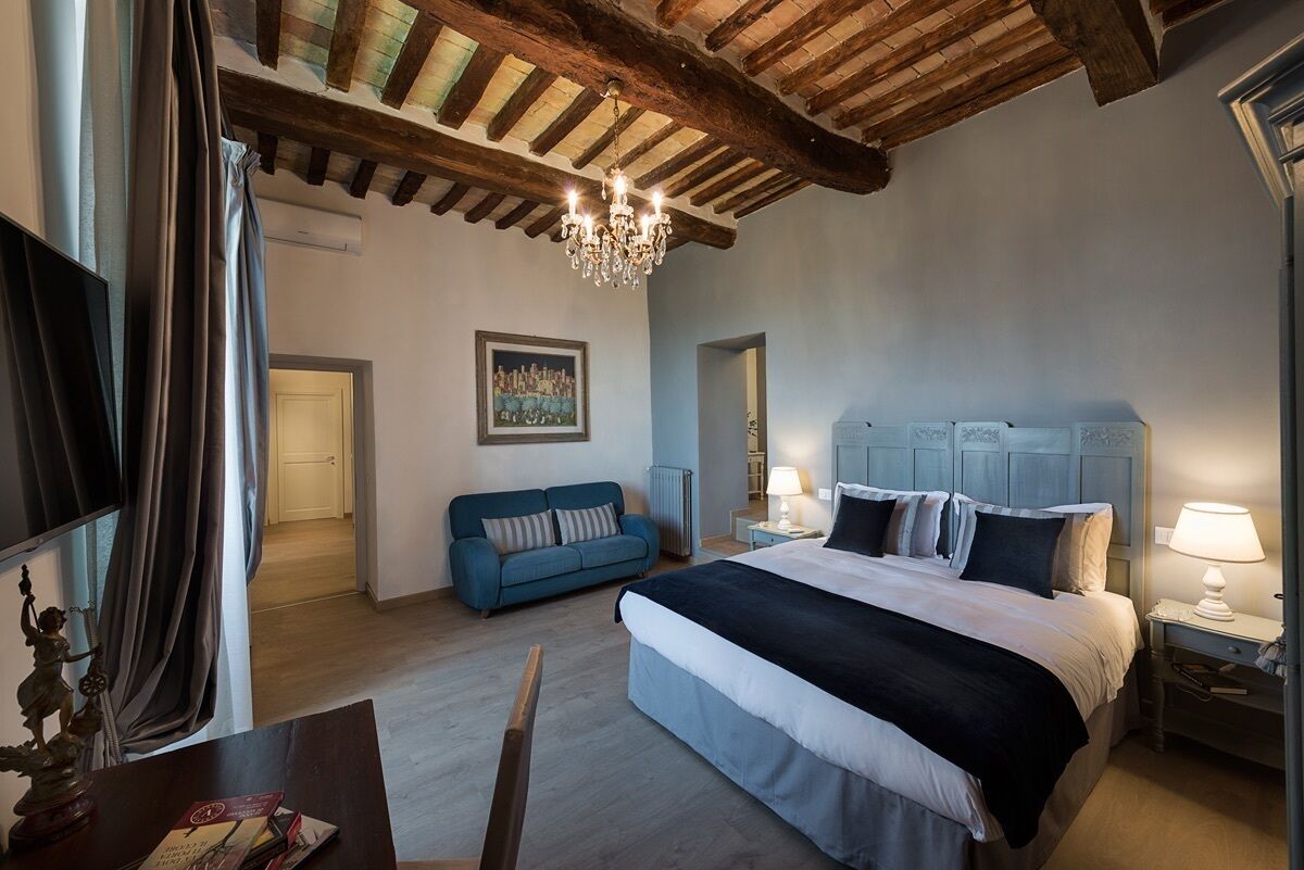 3 Schlafzimmer, Schreibtisch, Bügeleisen/Bügelbrett, Reisekinderbett