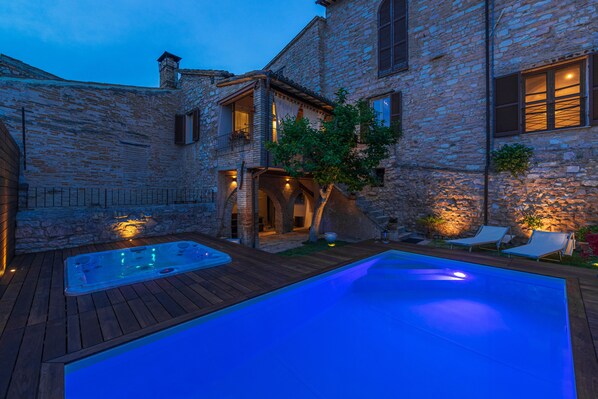 Outdoor pool, a heated pool - Villa Elisa Historical residence Welness (Spello)
