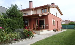 Exterior - Rural House Cuarenta y Ocho Luces, 4 stars, 10 km from Burgos (Buniel)