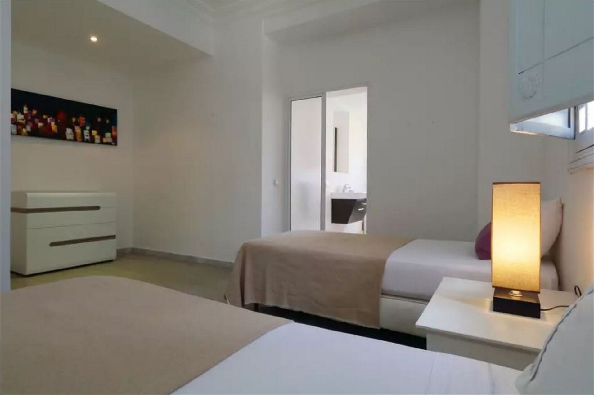 4 bedrooms, desk, iron/ironing board, travel crib