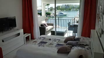 1 dormitorio, tabla de planchar con plancha, wifi gratis y ropa de cama