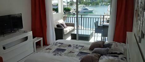 1 sovrum, strykjärn/strykbräda, gratis wi-fi och sängkläder