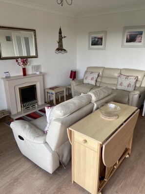 Smart-TV, peis og DVD-spiller