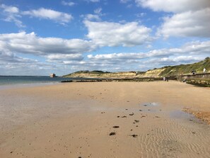 Plage, chaises longues