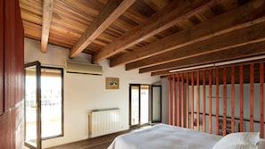 1 chambre, fer et planche à repasser, Wi-Fi gratuit, draps fournis