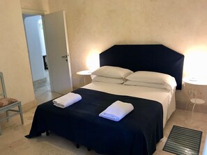 6 bedrooms, iron/ironing board, travel cot, free WiFi