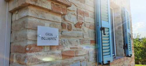 BEAUTIFUL HOLIDAY HOUSE (6-8 people) in the rolling countryside of Le Marche