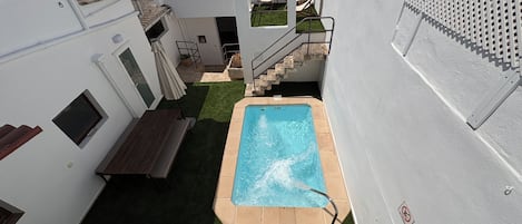 プール