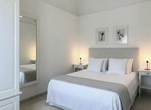 4 Schlafzimmer, Betten mit Memory-Foam-Matratzen, Bügeleisen/Bügelbrett