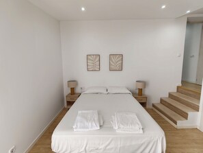 4 bedrooms, memory-foam beds, iron/ironing board, free WiFi
