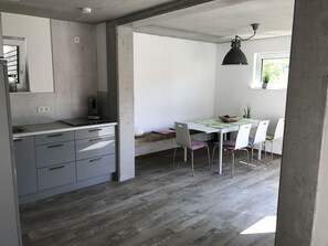 Dining - Detached vacation home on Lake Edersee Rehbach " Das Haus am See "   (Edertal Hemfurth)