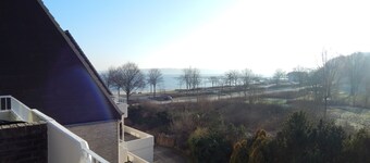 Koselig 1 roms leilighet med utsikt mot vannet