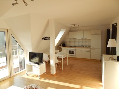 Acogedor apartamento de 1 dormitorio con vistas al agua