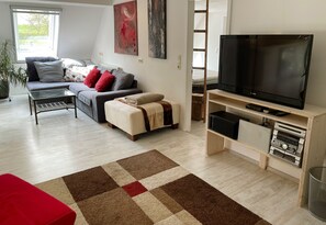 TV, fireplace, DVD player, table tennis