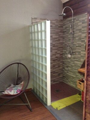 Hair dryer, towels - The AZAE chalet, from relaxation to escape, in a green setting (Saint-Louis de la Reunion)