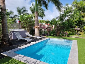 Piscine extérieure