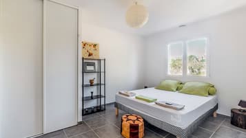 5 Schlafzimmer, Bügeleisen/Bügelbrett, Reisekinderbett, kostenloses WLAN