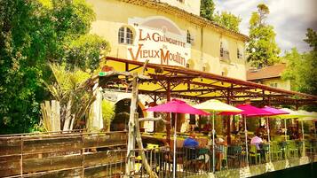 Restauration extérieure