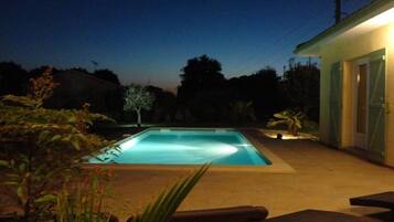 Piscine extérieure, piscine chauffée