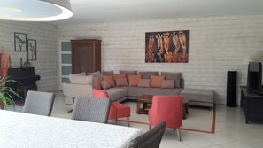 TV, DVD player, offices