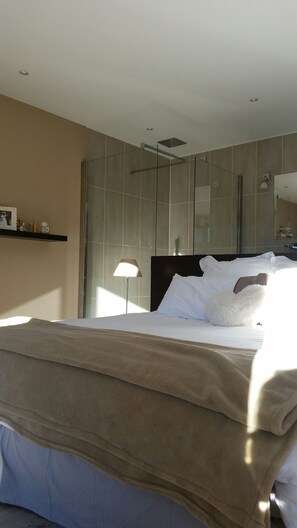 4 Schlafzimmer, Bügeleisen/Bügelbrett, WLAN