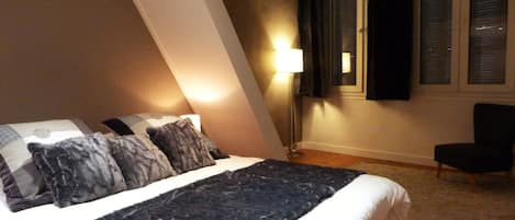 2 chambres, systĂšme dâinsonorisation, fer et planche Ă repasser, Wi-Fi