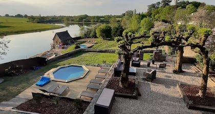 Waterfront family estate Swimming pools, Spa and gym