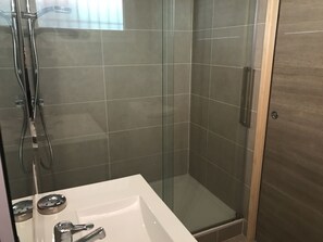 Dusche, Haartrockner