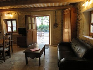 Smart TV, DVD player, books, music library
