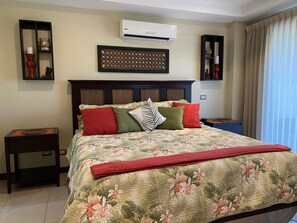 1 bedroom, in-room safe, desk, iron/ironing board