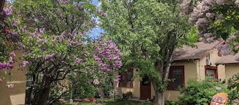 Perfect for two! Less than half mile from Yellowstone. 'Downtown' location.