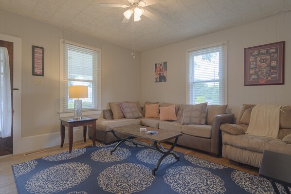 Smart TV, DVD player, books, video library