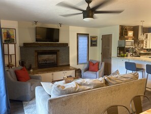 TV, fireplace - Right on the slopes/trails! (Steamboat Springs)