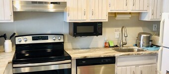 1 bedroom North Oceanside Condo,   124th Street & Assawoman Drvie
