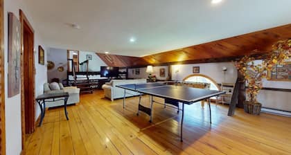 Casa de campo rústica de Vermont cerca de Jay Peak