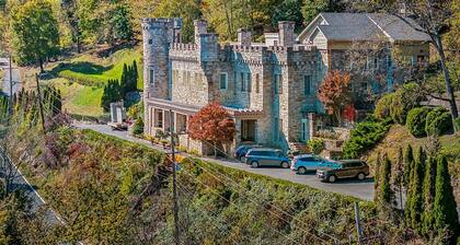 Creekview Cabin - hot tub, pets, grill, wifi, screen porch, fire ring