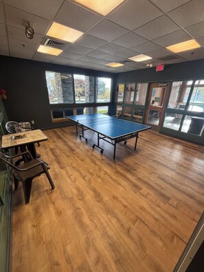 غرفة الألعاب