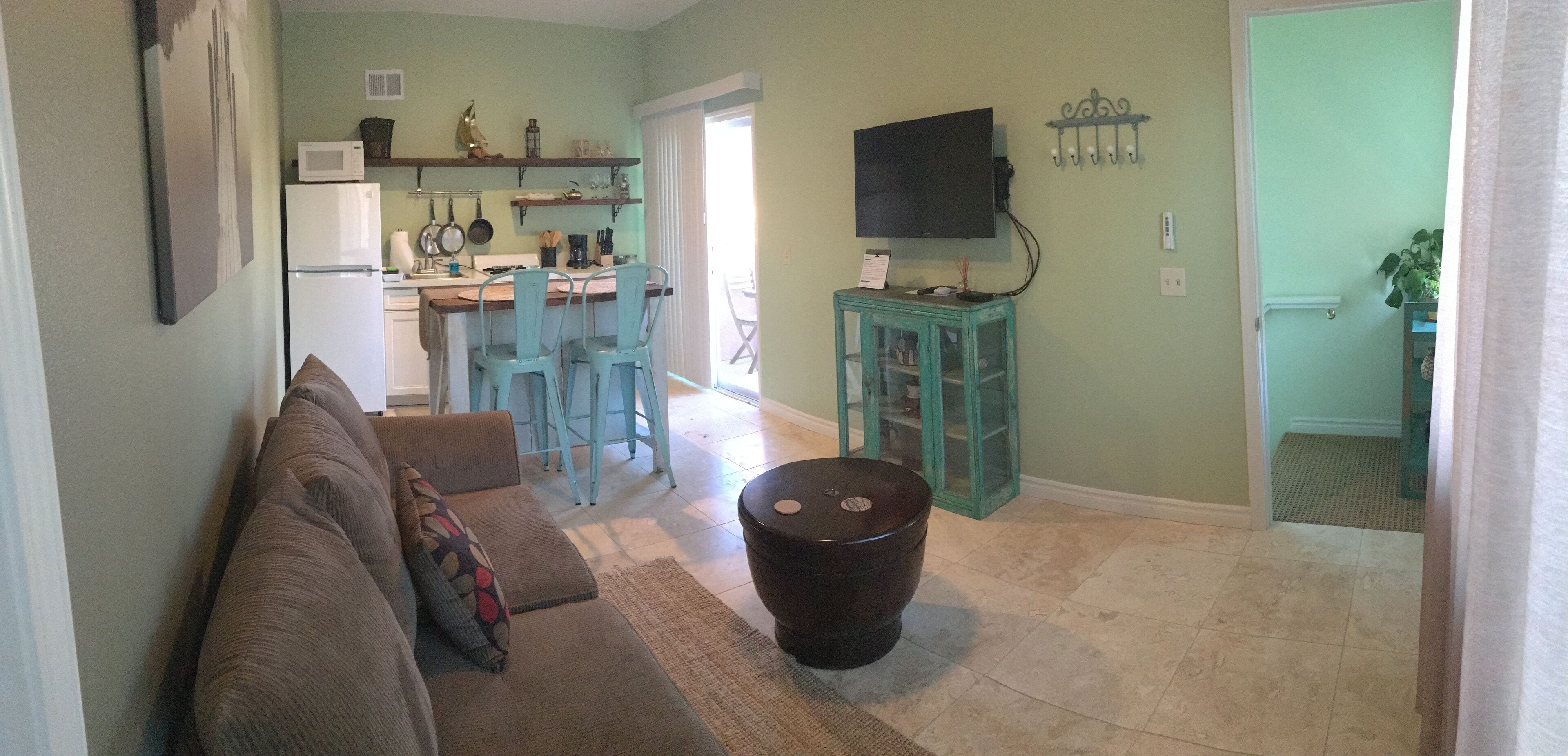 Smart TV, DVD player, music library, video library