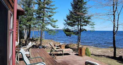 Vacances Lac Supérieur Maison prÚs de Pictured Rocks vue sur AuTrain et Grand Island