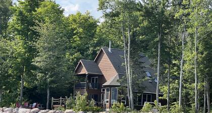Lake Superior Vacation Home near Pictured Rocks view of AuTrain and Grand Island