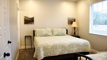 1 bedroom, iron/ironing board, travel cot, WiFi