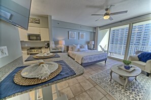 1 habitación, tabla de planchar con plancha, internet y ropa de cama 