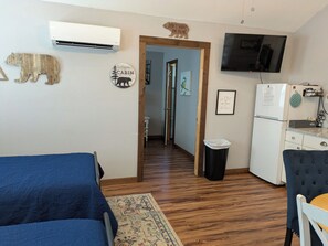 1 chambre, bureau, fer et planche à repasser, Wi-Fi gratuit