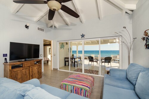 ONLY 5 STAR RATINGS! Spotlessly clean. BEACHFRONT. Private. IMMACULATE. Quiet!
